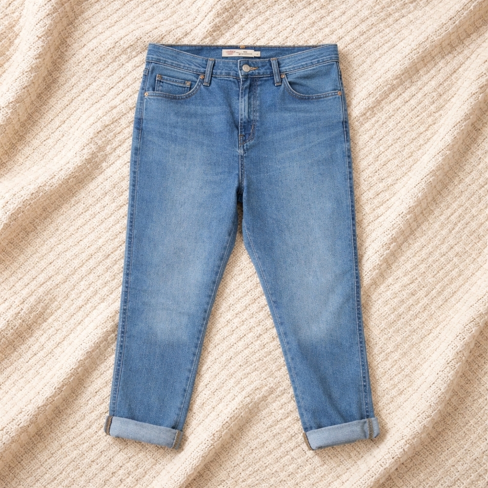 Levi's Signature Mid-Rise Boyfreind Light Blue Jeans Size 10